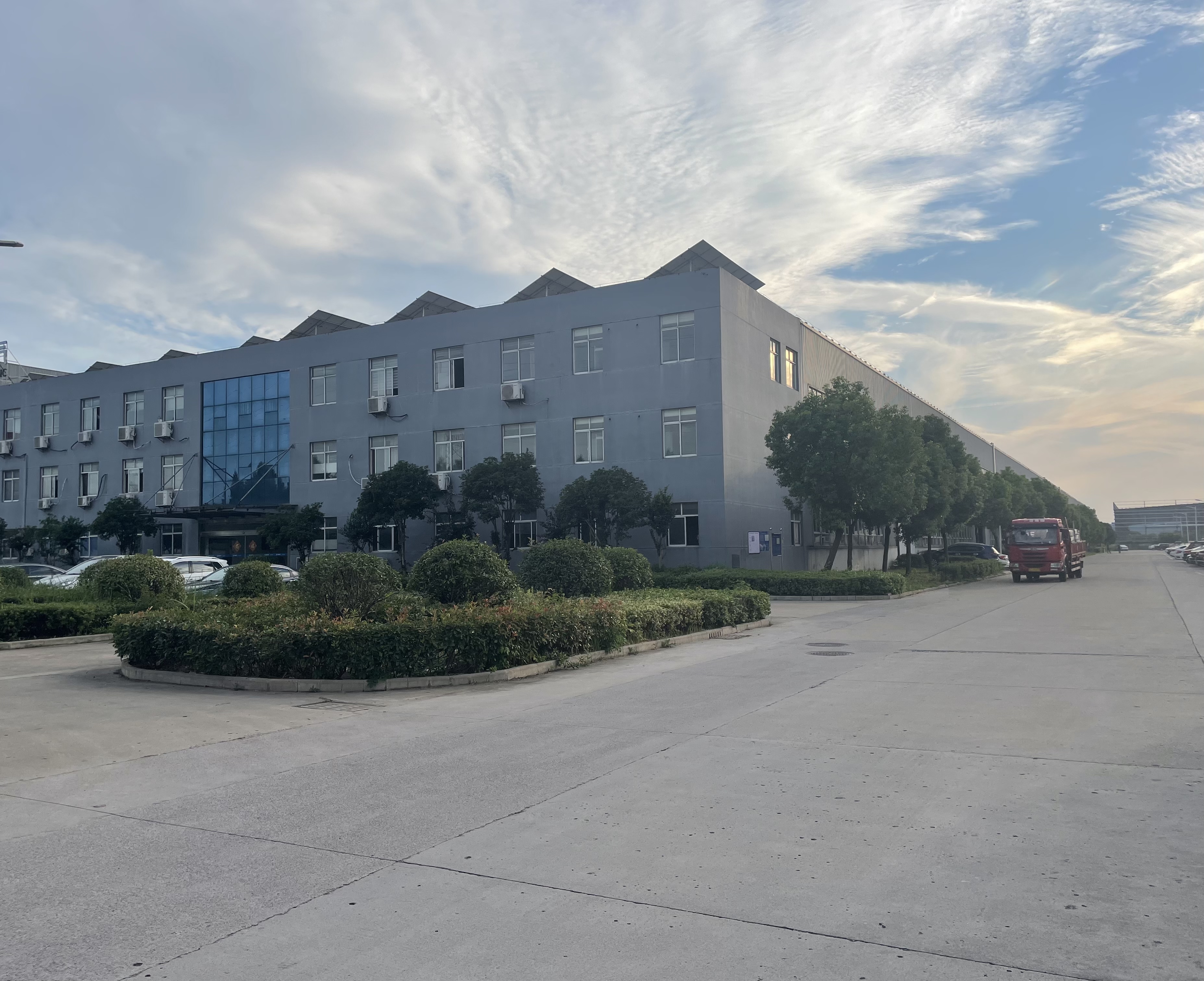 威騰新材廠區(qū)照